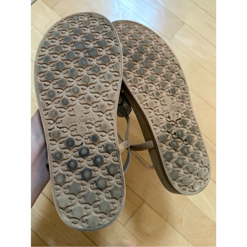 Sam Edelman Naomi T-Strap Footbed Sandals 7 - Picture 4 of 9